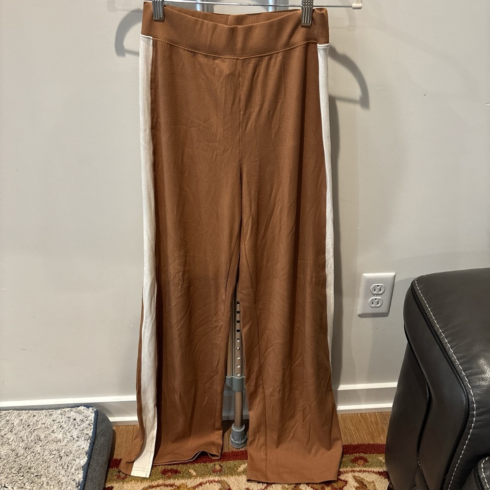 Aerie Tan Ribbed Pants with White Accent
